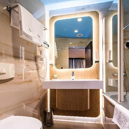 호텔 Eurostars 4*